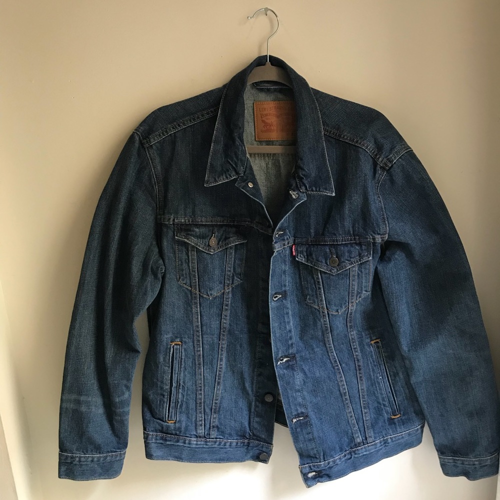 XL Levi’s denim jacket